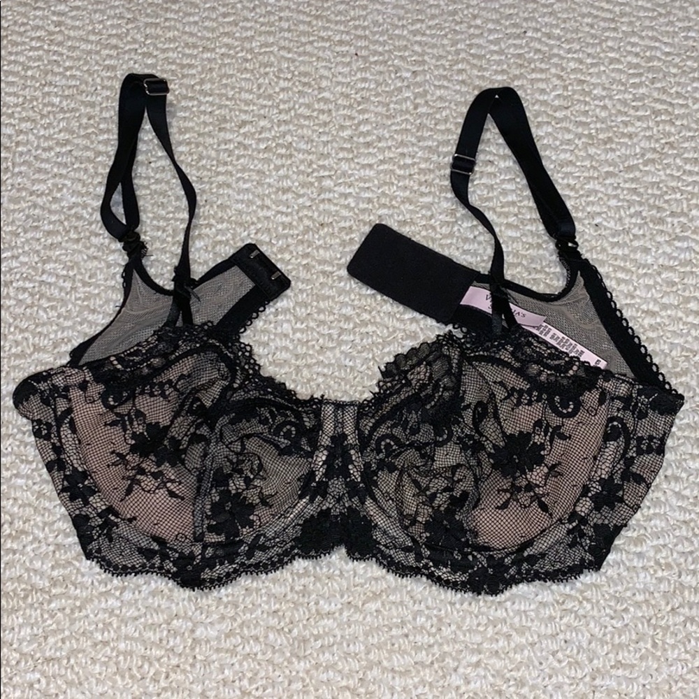 Victoria Secret black lace bra 34D